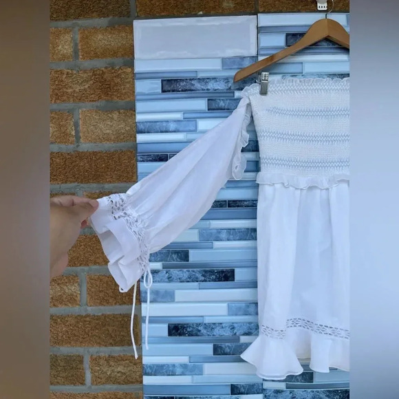 Kisuii Arcadia Smocked Off-Shoulder Cotton Short Dress small - Picture 6 of 12